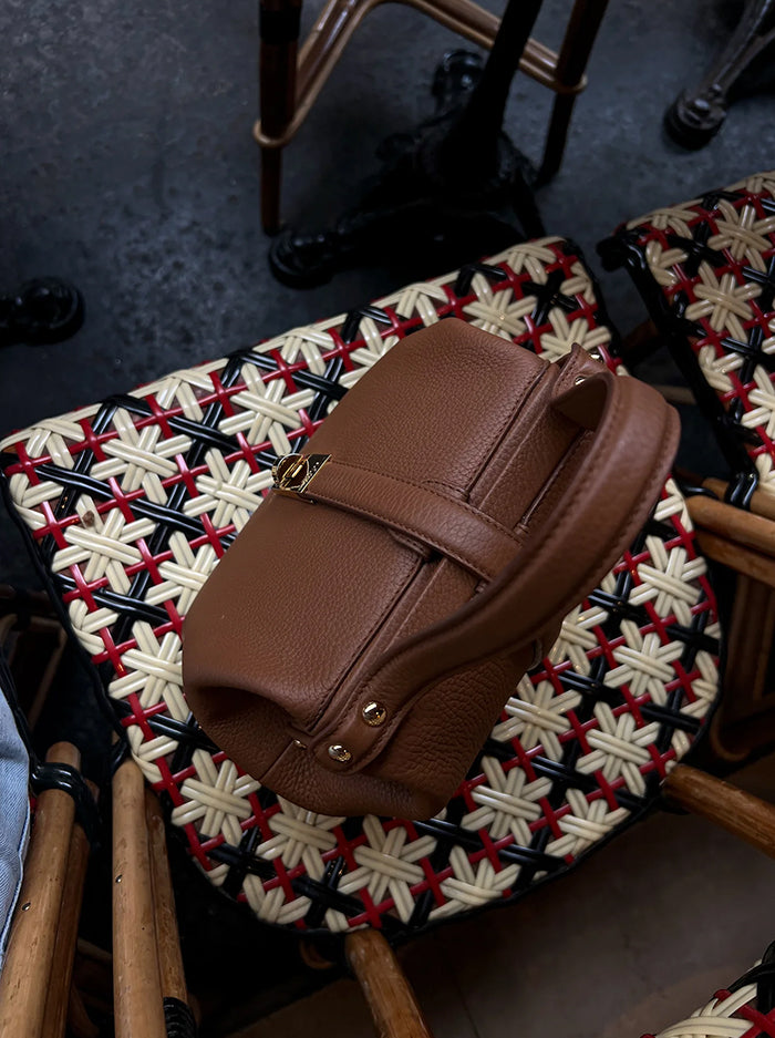 Minimalist Vegan Leather Bag – Tan