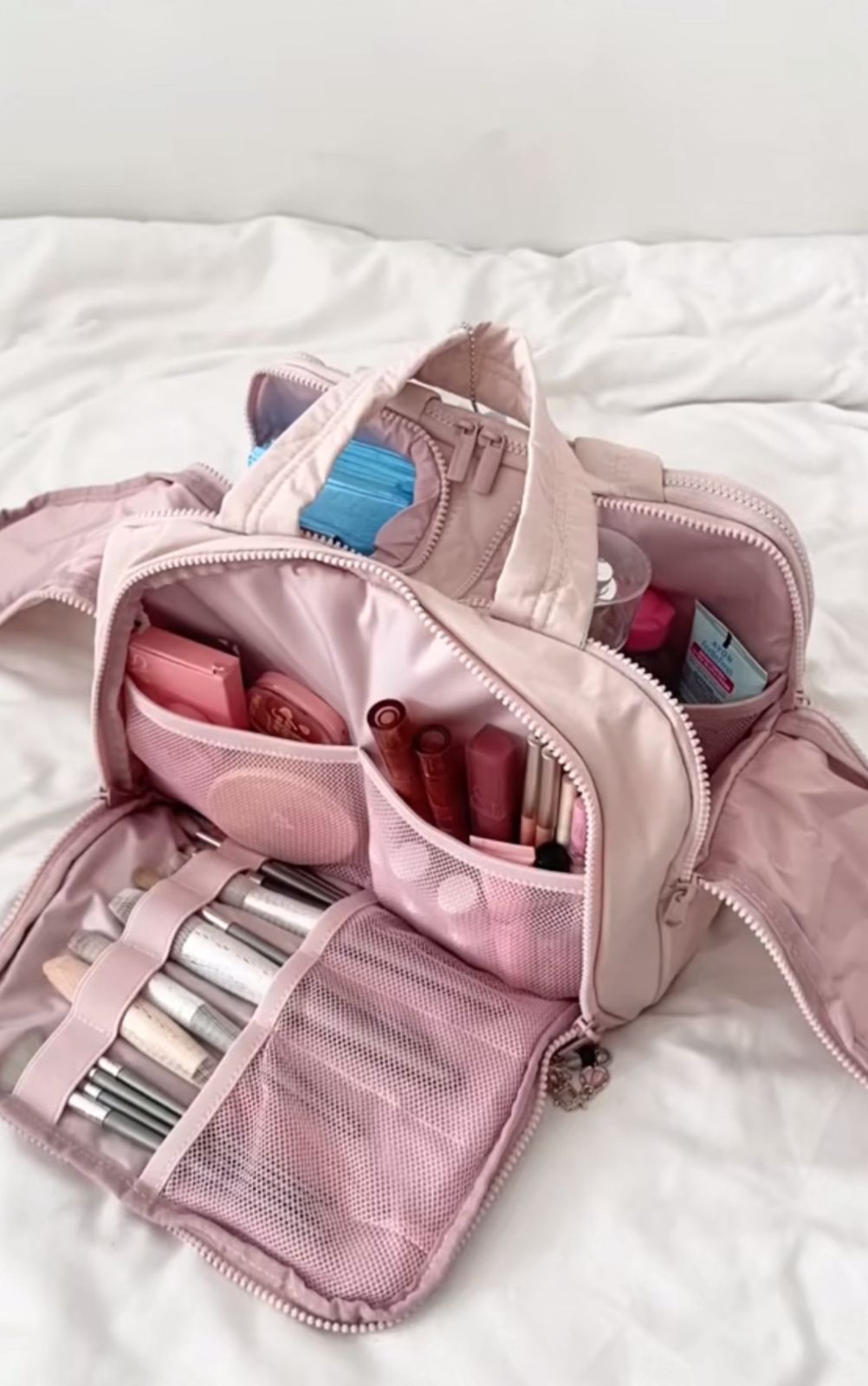4-in-1 travel bag